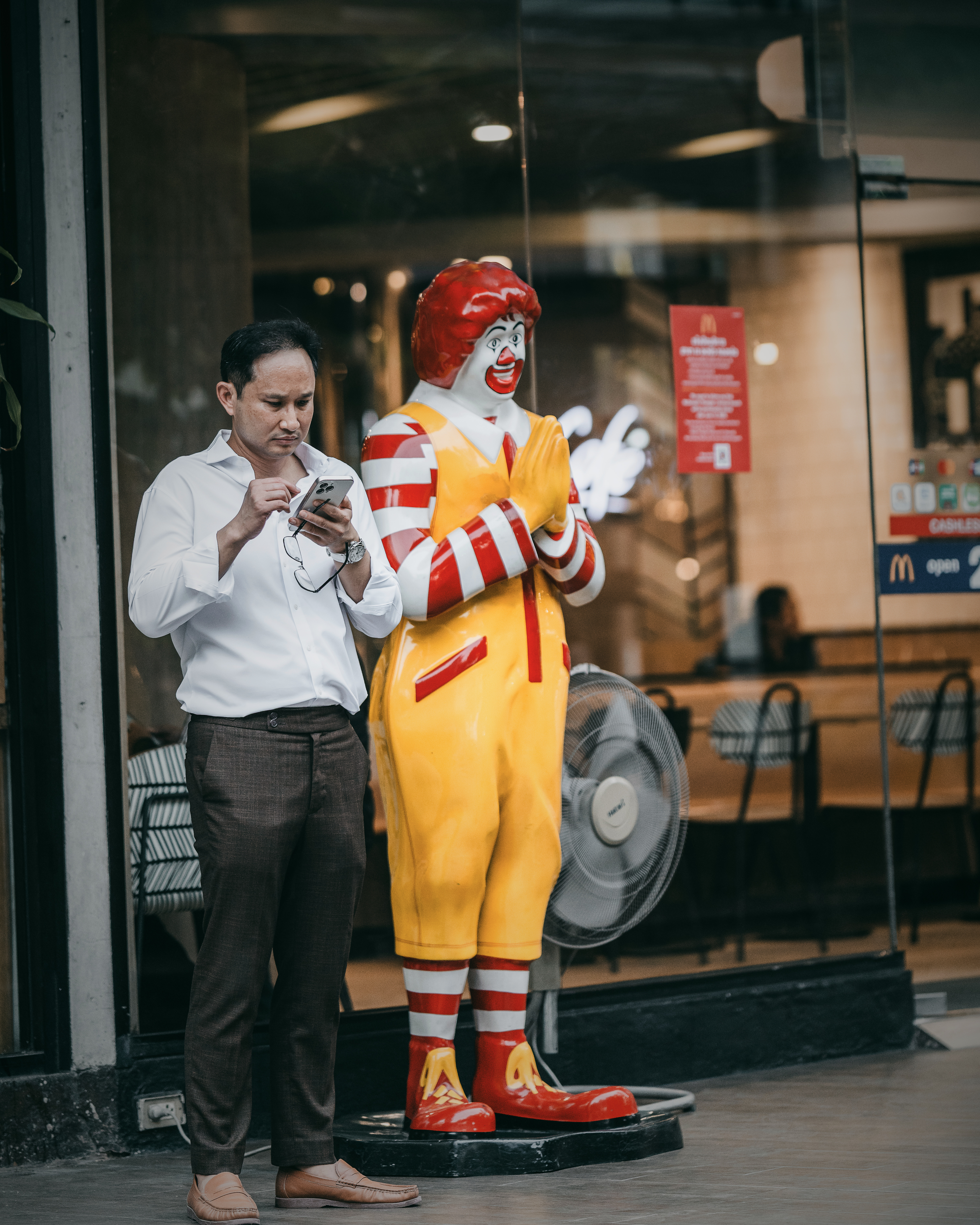 Waiting with Ronald