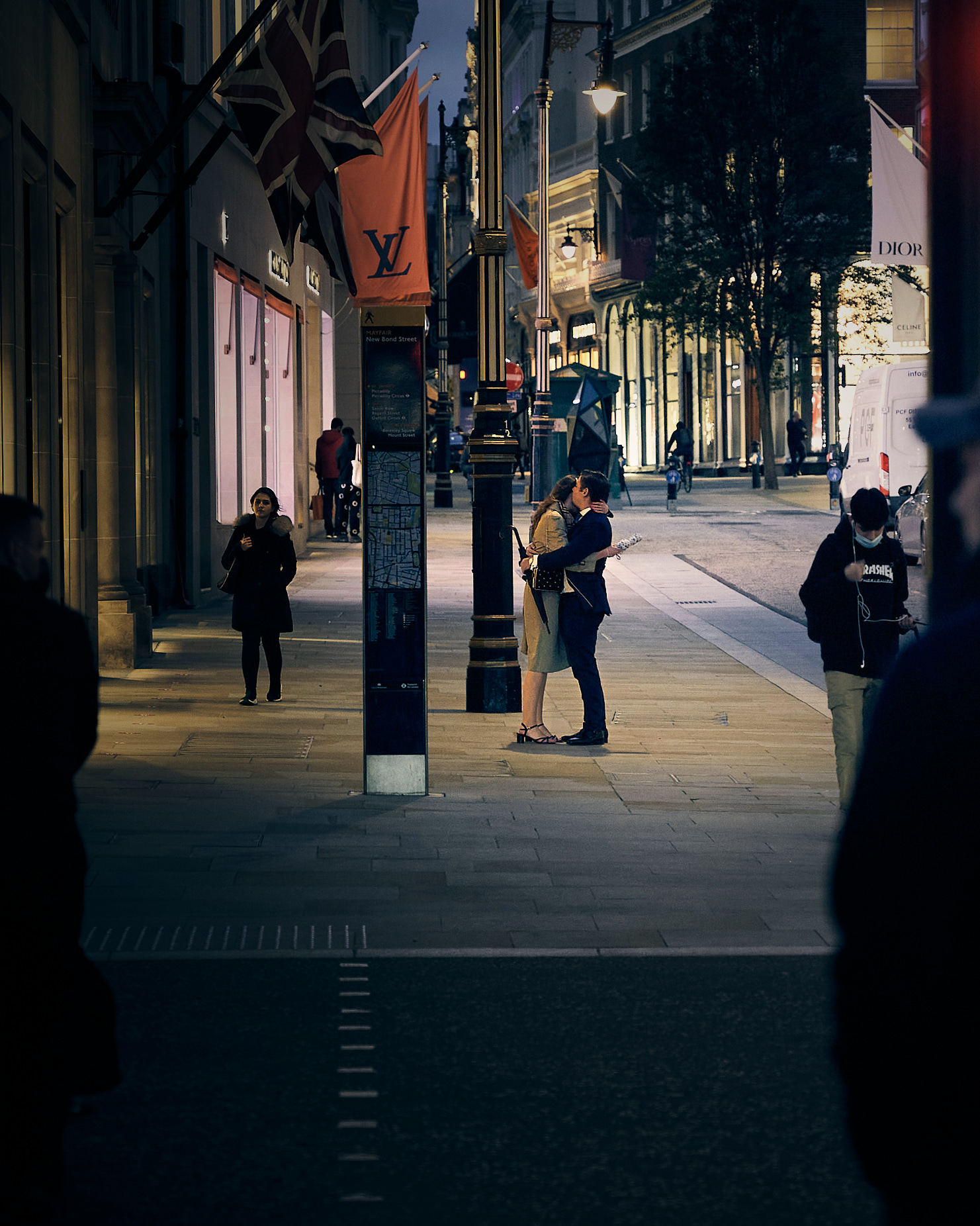 A Kiss on Bond Street